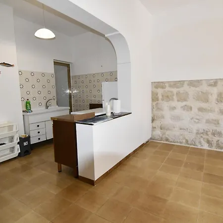 Spacious 3-level House Near The * Donnalucata (Sicily)