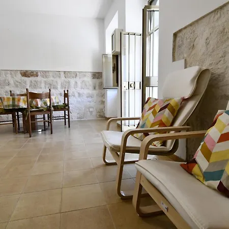 Spacious 3-level House Near The Donnalucata (Sicily)