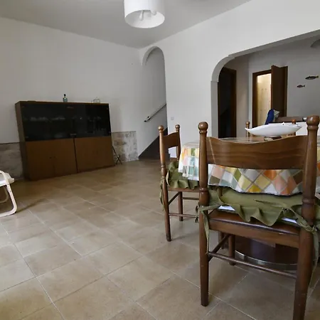 Spacious 3-level House Near The * Donnalucata (Sicily)