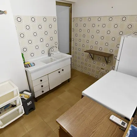 Villa Spacious 3-level House Near The