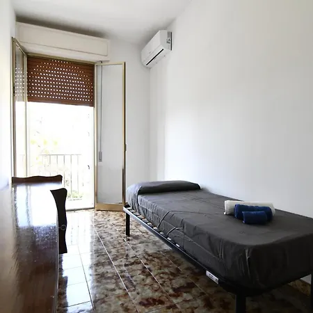 Spacious 3-level House Near The