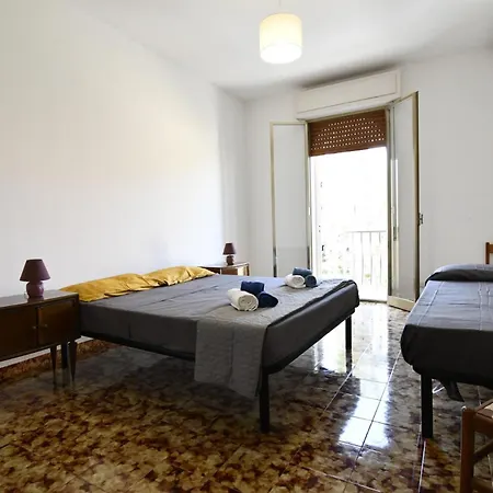 Villa Spacious 3-level House Near The Donnalucata (Sicily)
